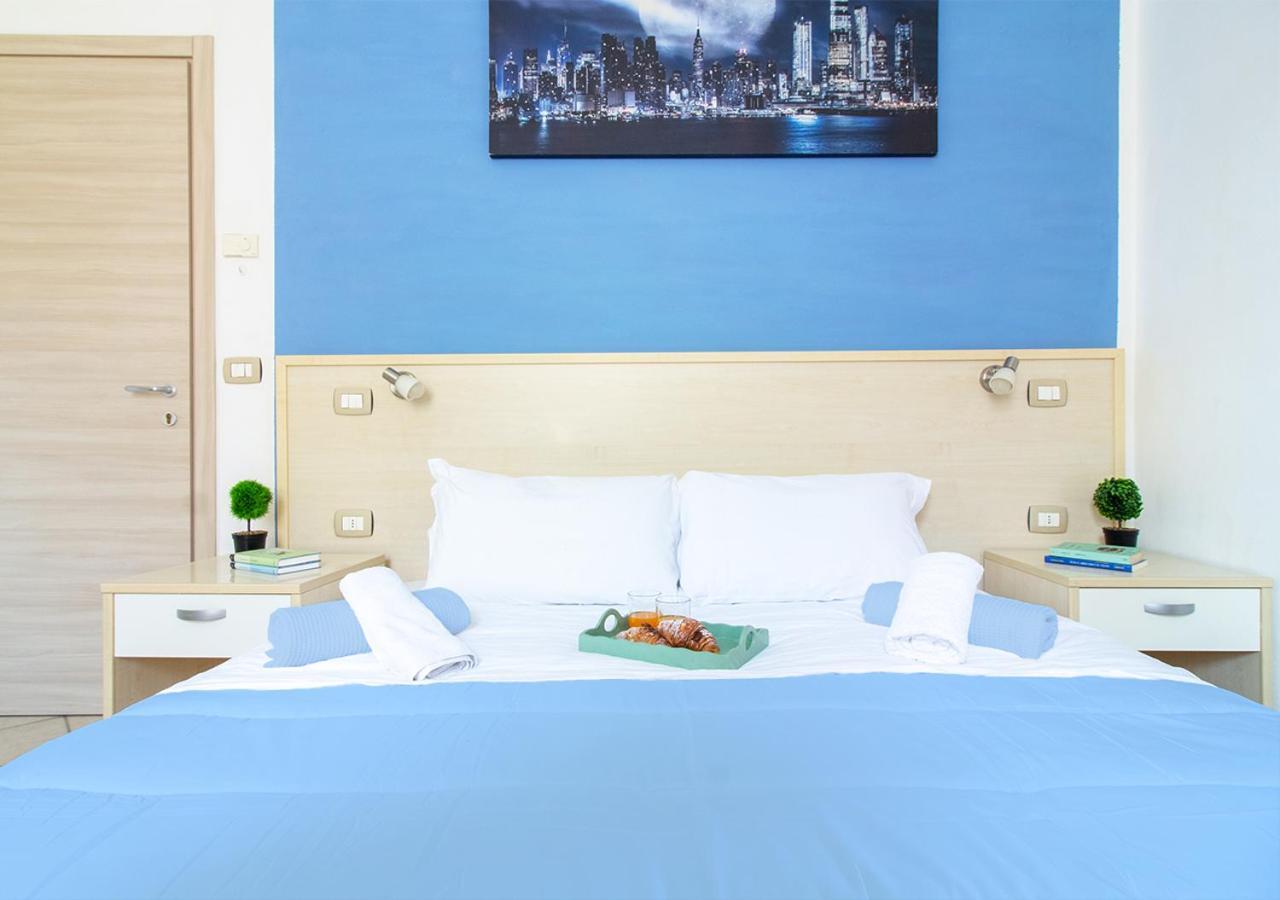 Athena Rooms - Parcheggio Privato بولونيا المظهر الخارجي الصورة