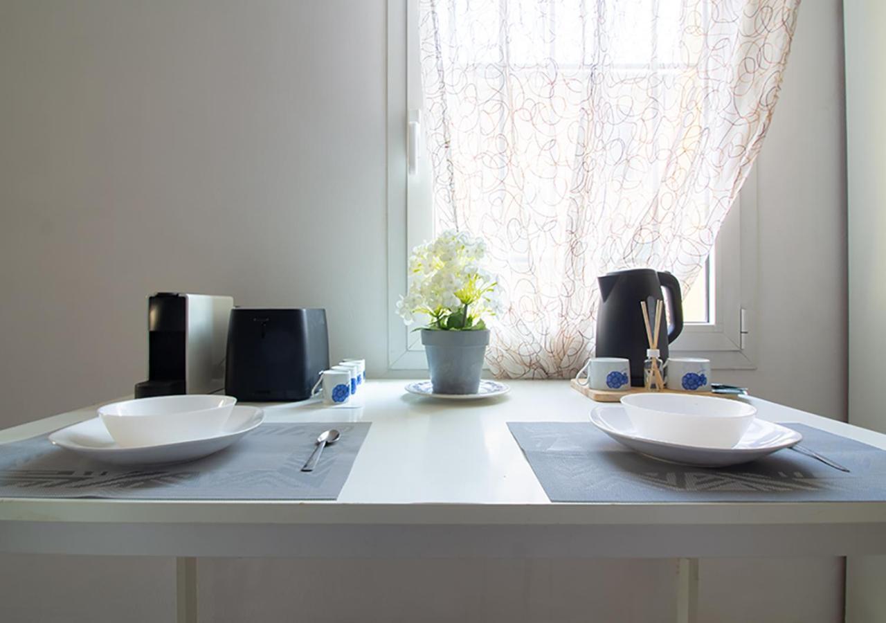 Athena Rooms - Parcheggio Privato بولونيا المظهر الخارجي الصورة