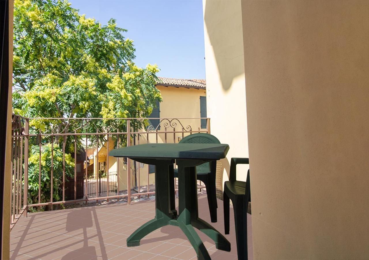 Athena Rooms - Parcheggio Privato بولونيا المظهر الخارجي الصورة