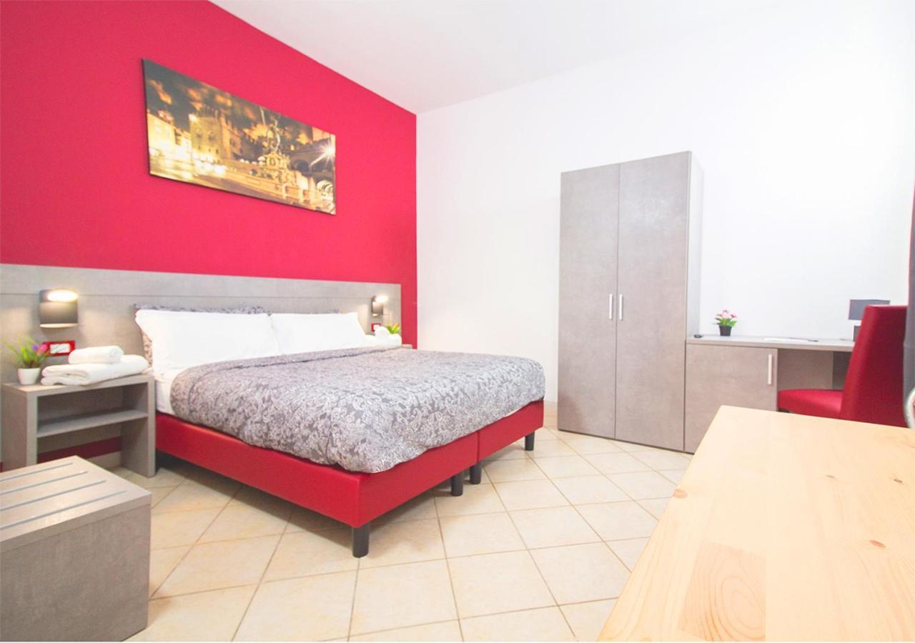 Athena Rooms - Parcheggio Privato بولونيا المظهر الخارجي الصورة